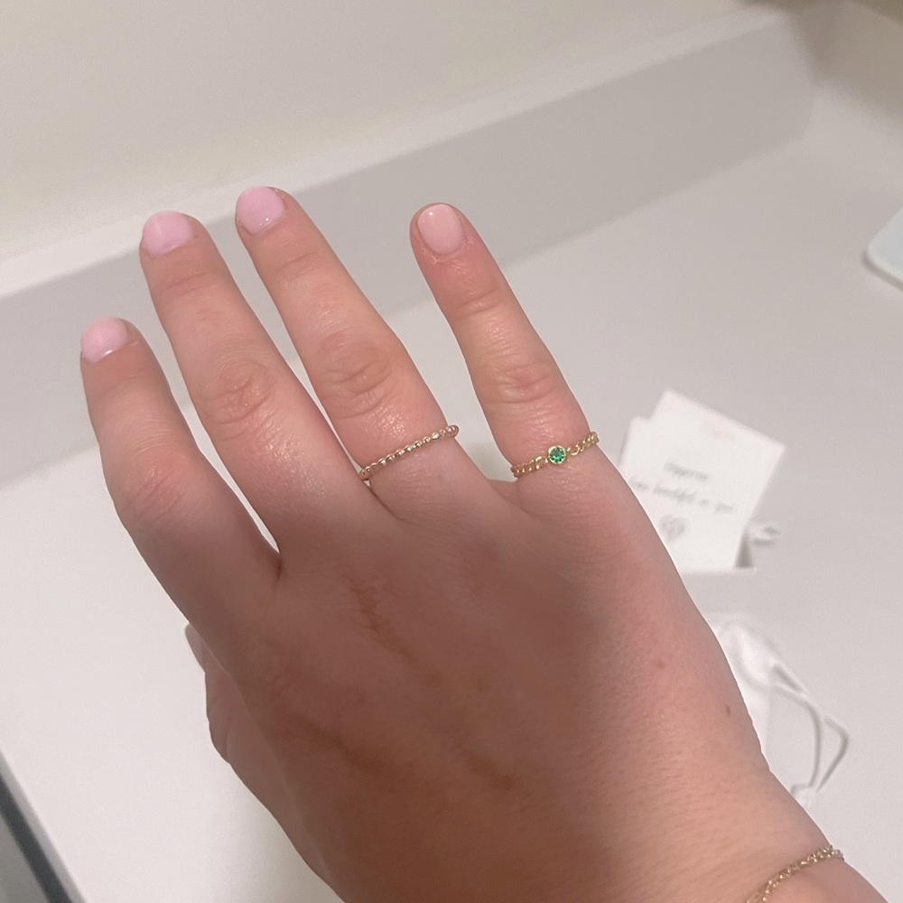 May Babies! Dainty Gold Chain Ring With Emerald Birthstone May Size 3.5